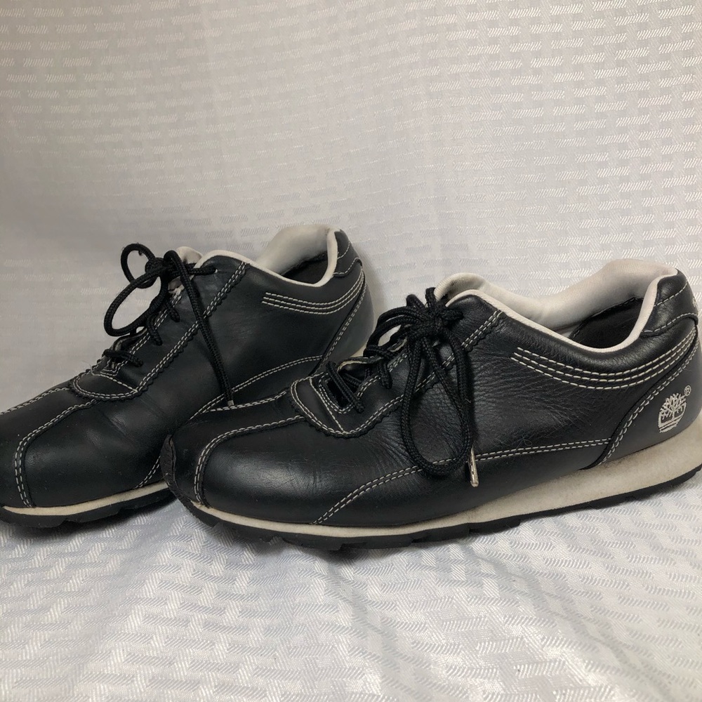 Timberland Women’7M Black Leather Fashion Sneaker
